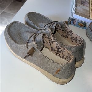 Hey dudes womens size 6